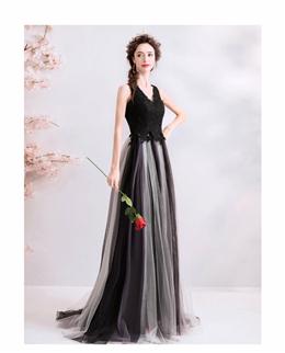 Picture of Black Color V-neckline Lace and Tulle Gradient Long Evening Dresses Party Dresses, Black Color Formal Dresses Prom Dresses